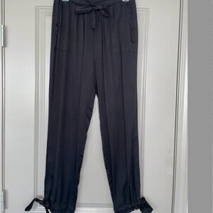 Lulu's Ribbon Tie Black Pants. BRAND NEW Never Worn Size: M